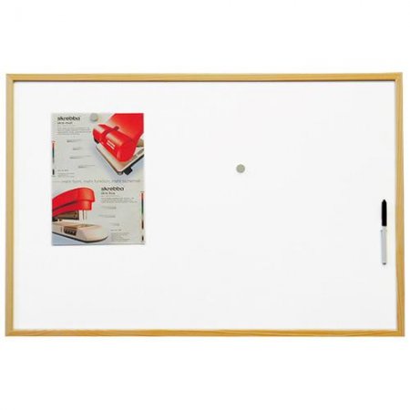 Bílá magnetická tabule 90x60 s dřevěným rámem a háčky na zavěšení, obr. 1